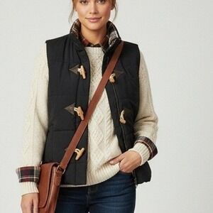 Legendary Whitetails Womens Black Toggle Puffer Vest Size Small Quilted Outdoors